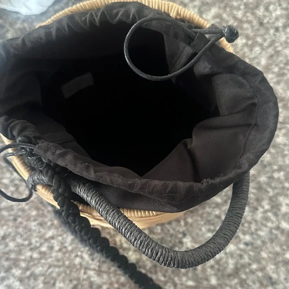 Stylish Black and Tan Woven Bucket Bag - Picture 2 of 2